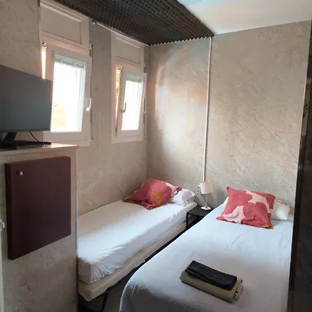 Barcelona Village Homestay Tiana Exterior photo